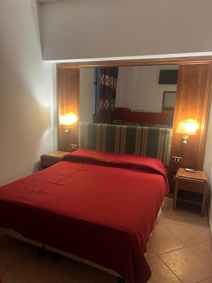 Terminal Guest House 24 โรม ภายนอก รูปภาพ